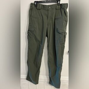 Men’s size 34x34 5.11 Tactical green cargo pants